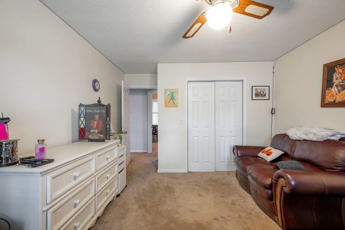 Photo of 497 Glenpoint Lane