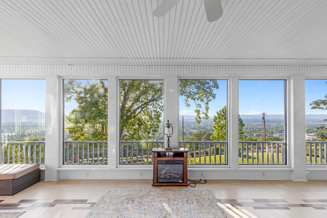 Photo of 46 N Crest Road