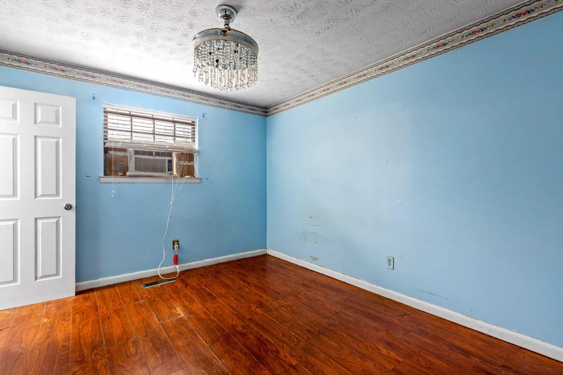 Photo of 155 Gwen Drive