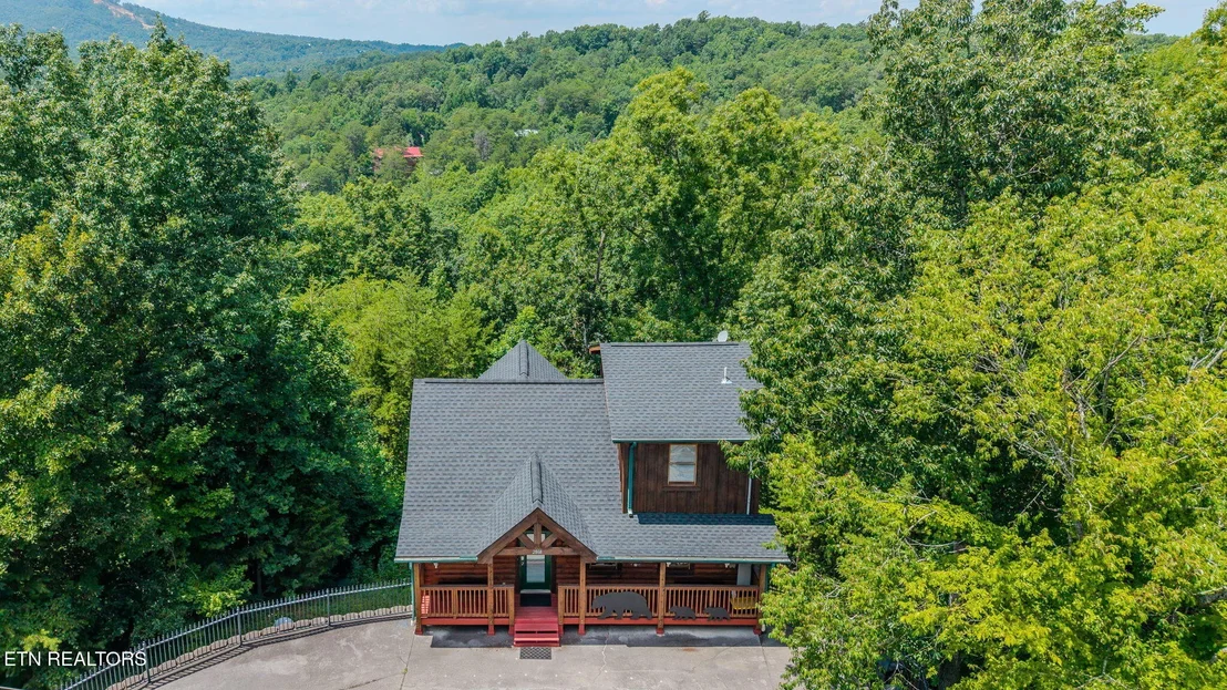 Photo of 2868 Pine Haven Drive