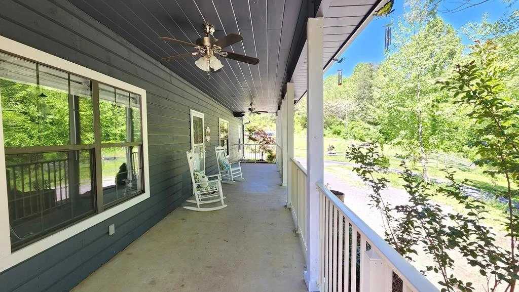 Photo of 1045 Indian Gap Road