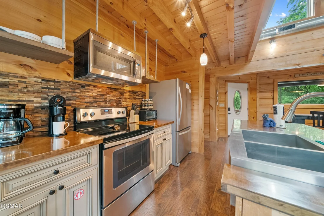 Photo of 430 Mountain Alpine Way