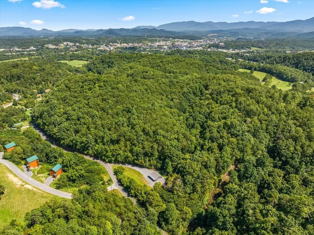 Photo of 901 Sharp Hollow Road