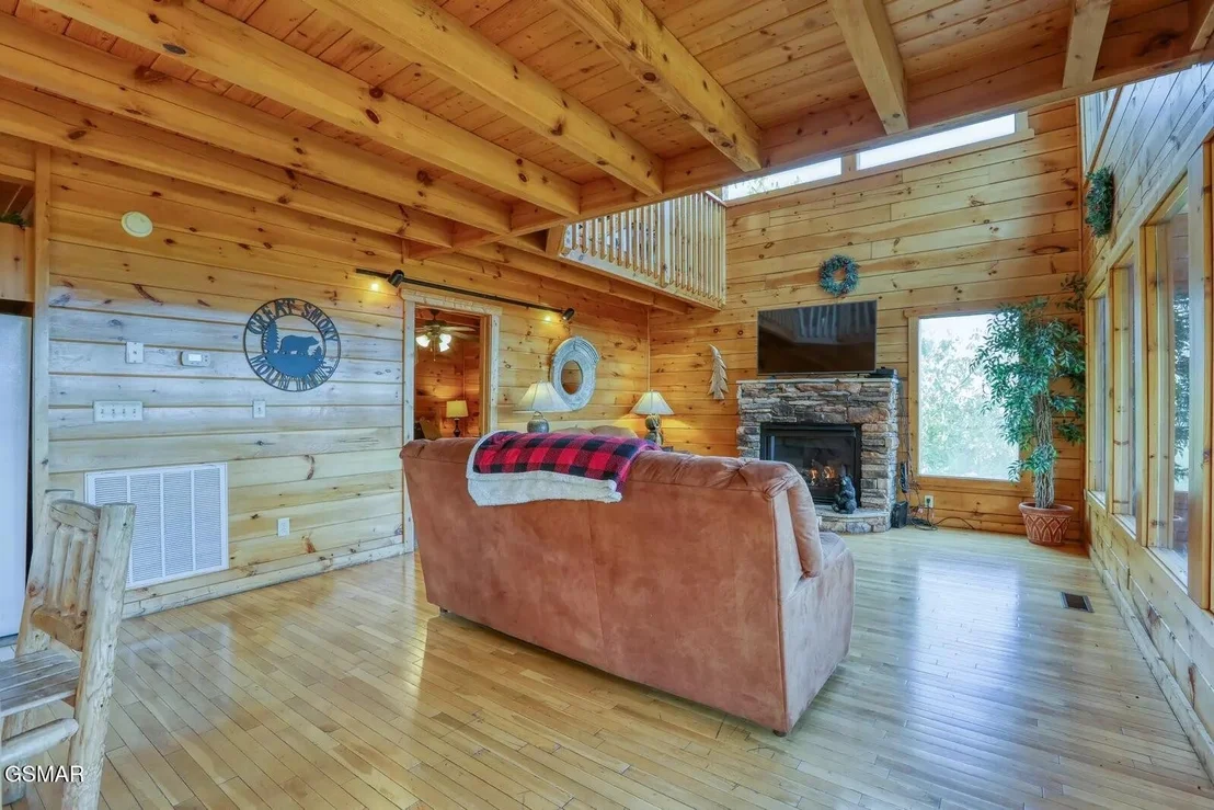 Photo of 2131 Windy Lane
