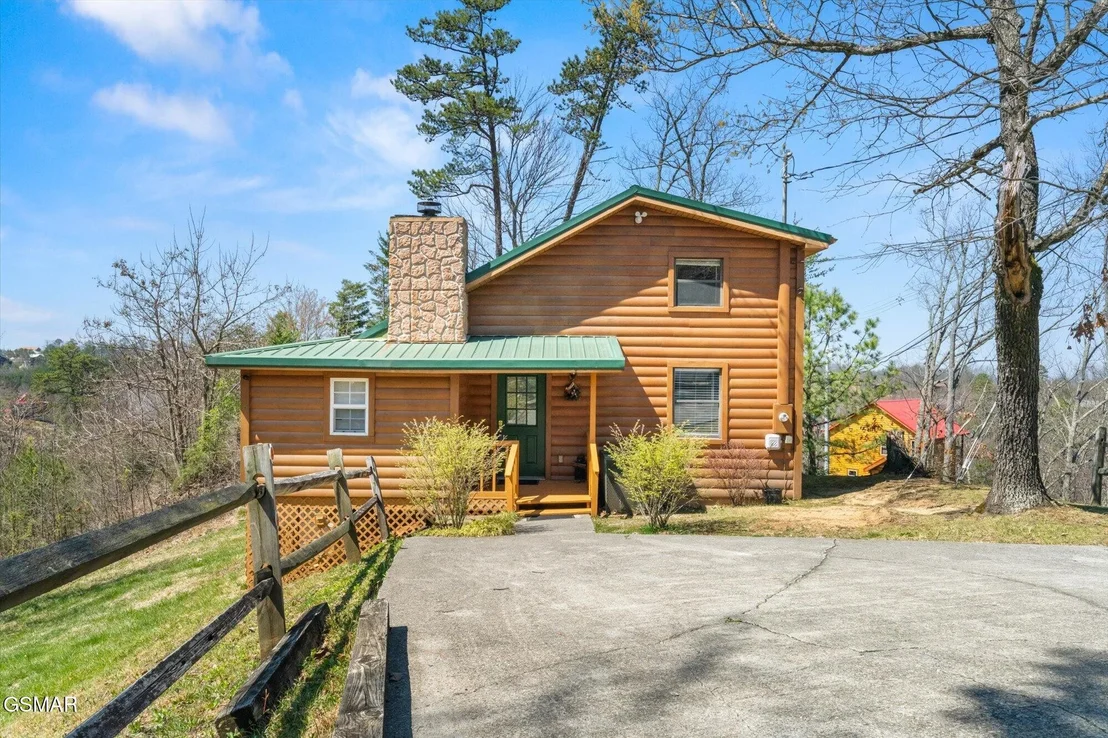 Photo of 2124 Windy Lane