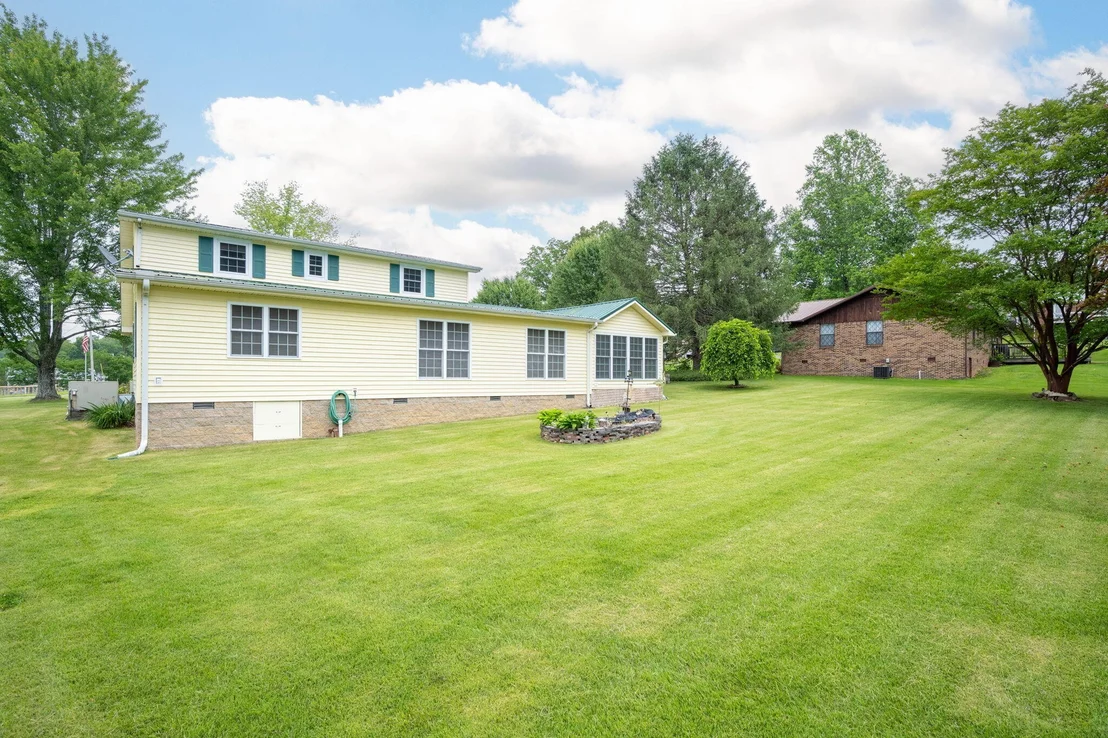 Photo of 102 Hobbs Ridge Road