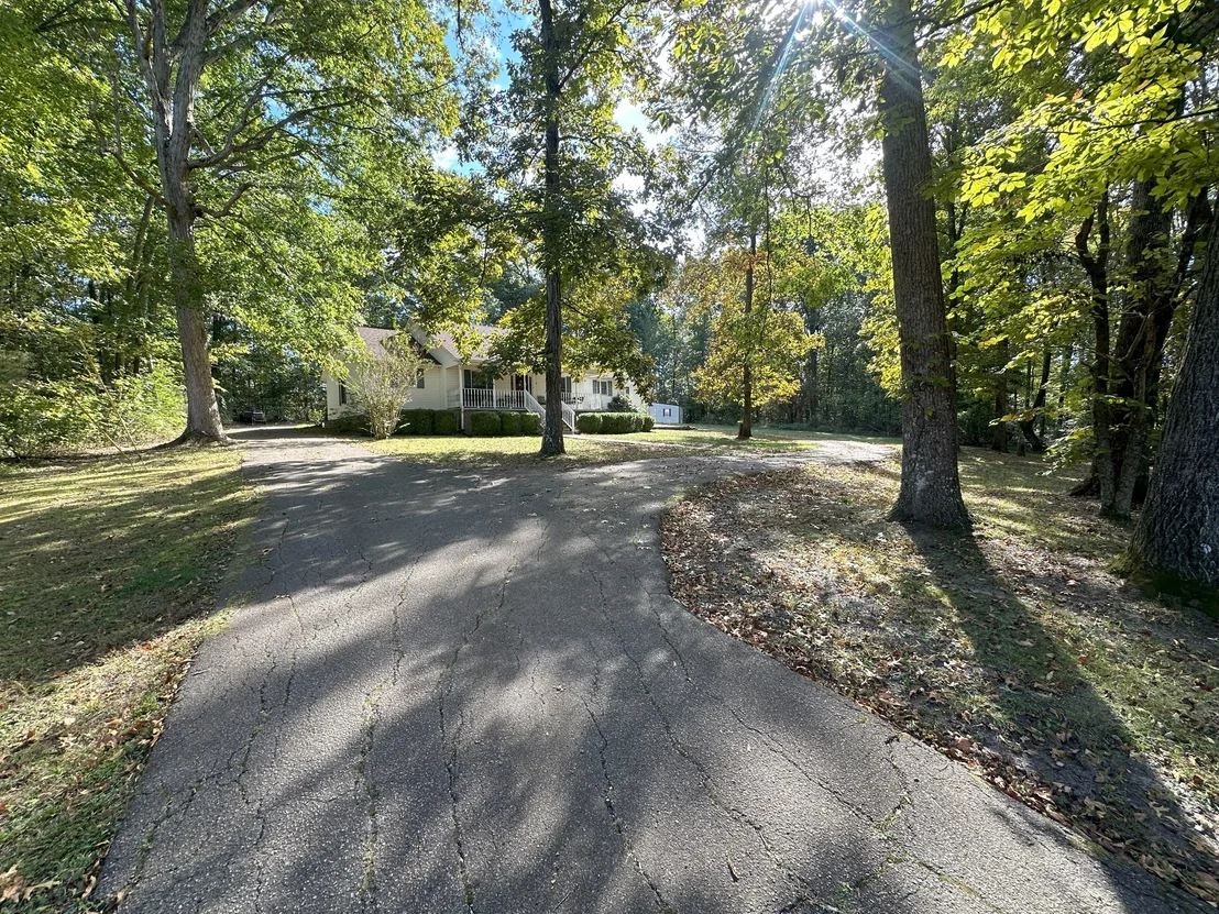 Photo of 883 Crucifer Rd