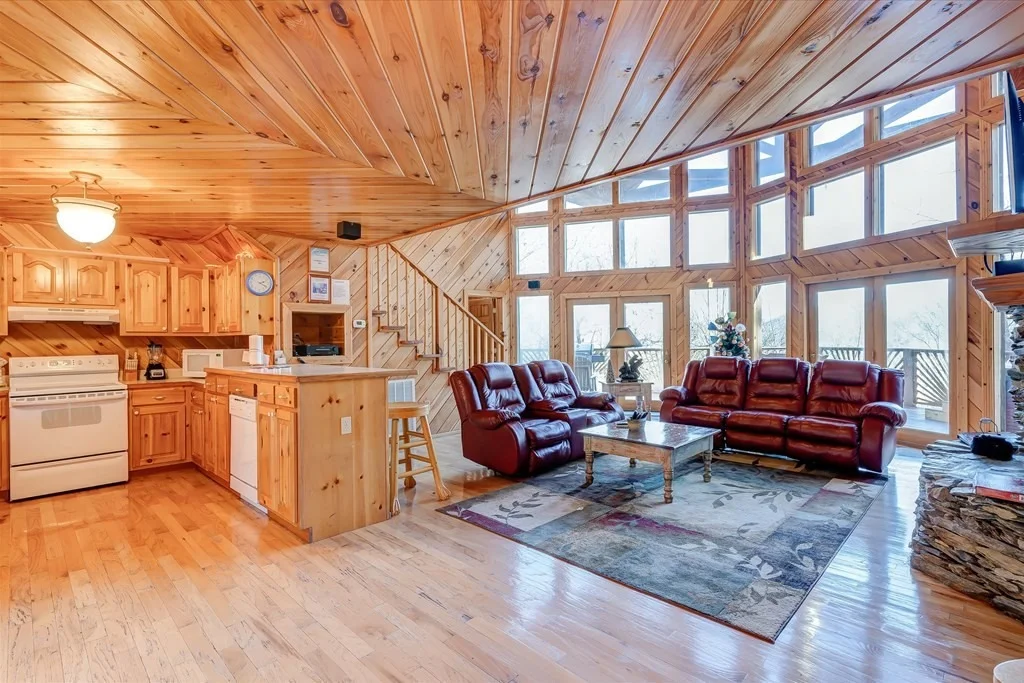 Photo of 2732 PINE CREST Lane