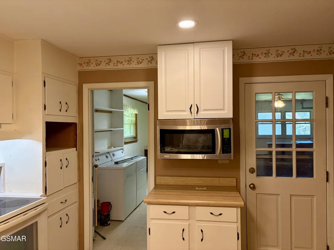Photo of 827 Murphy Road