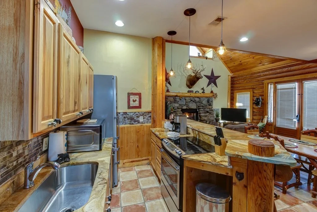 Photo of 305 Big Bear Way