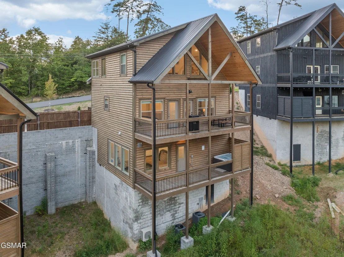 Photo of 2848 Sequoia Road
