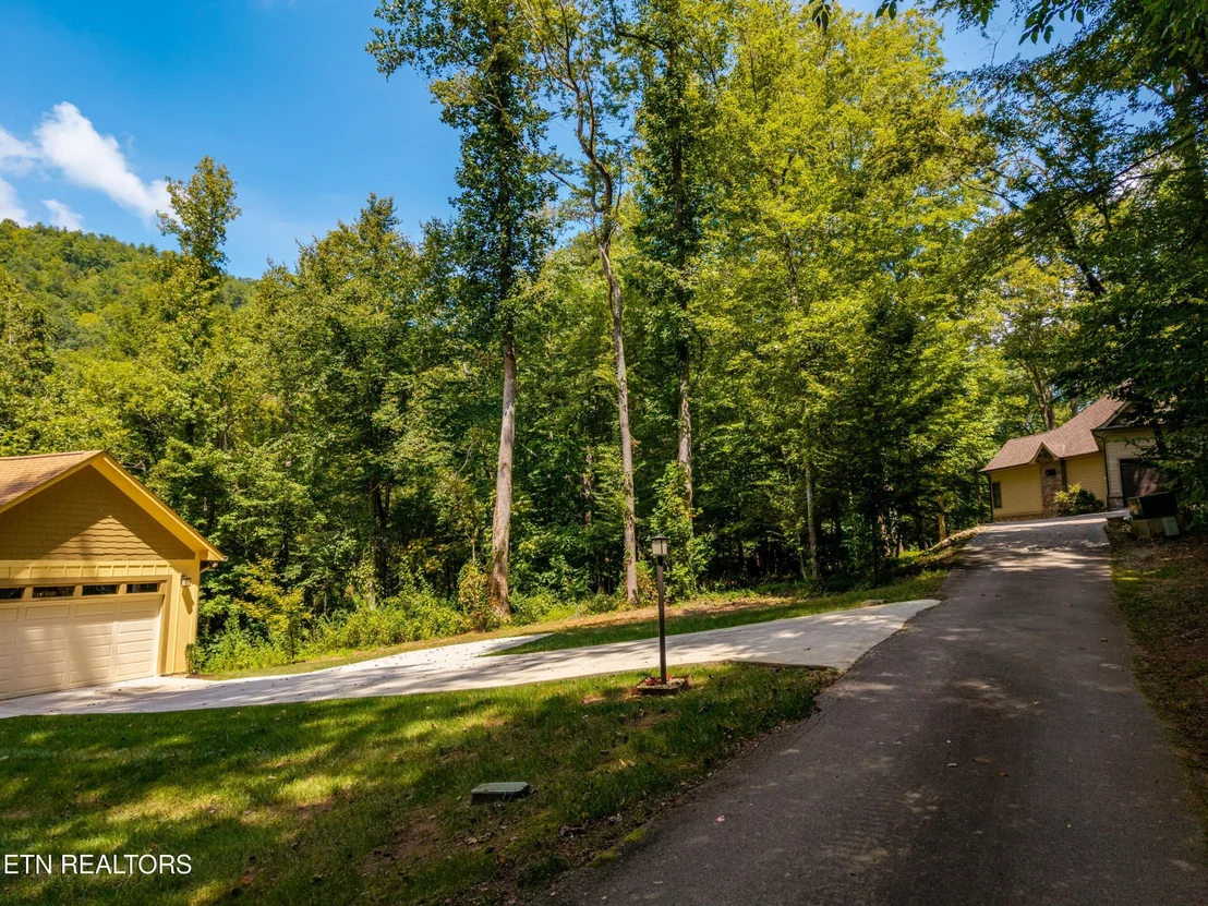 Photo of 407 Chetola Tr
