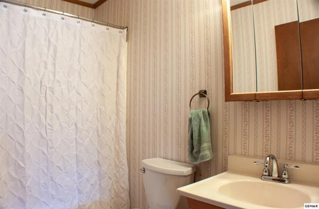 Photo of 1021 NEASE Drive