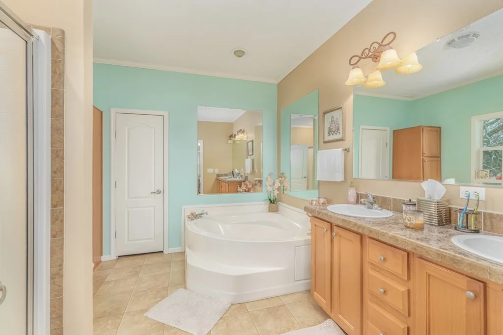 Photo of 552 JONES Circle