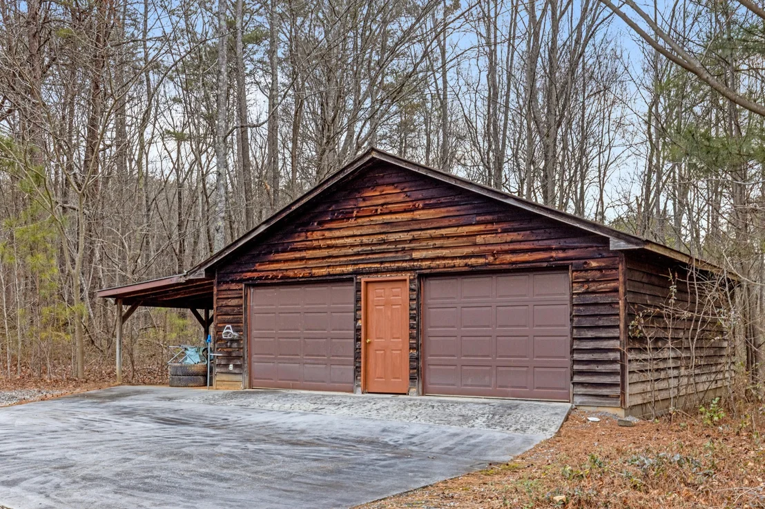 Photo of 446 Jamestown Road