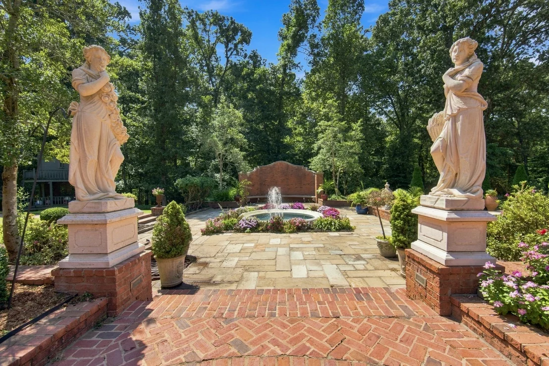 Photo of 18 Windwood Drive
