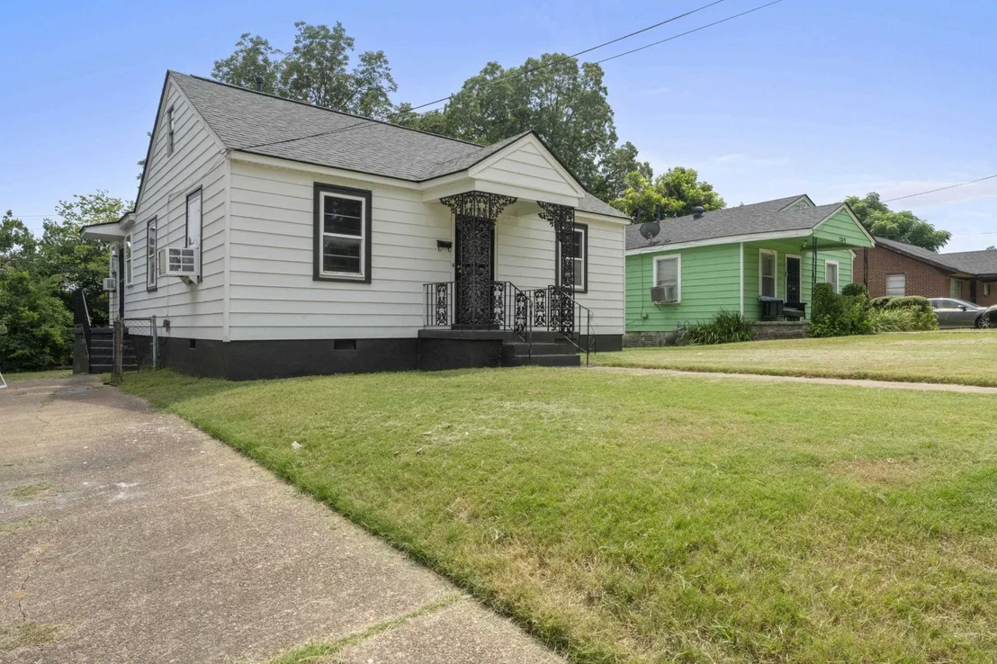 Photo of 1355 DORIS AVE