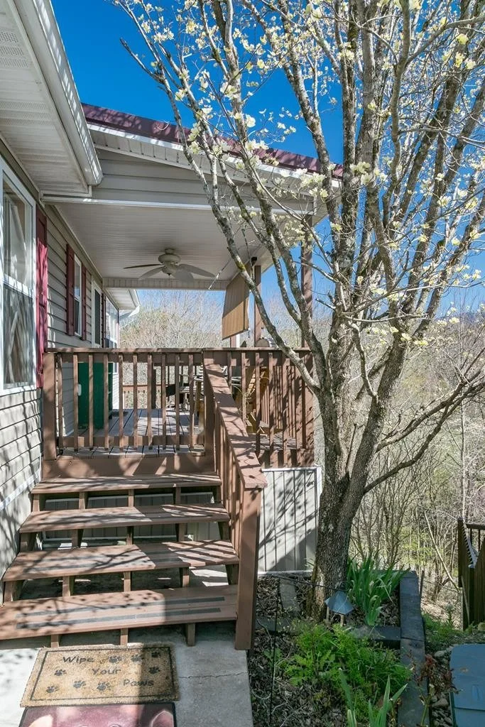 Photo of 830 Peacock Ridge Drive