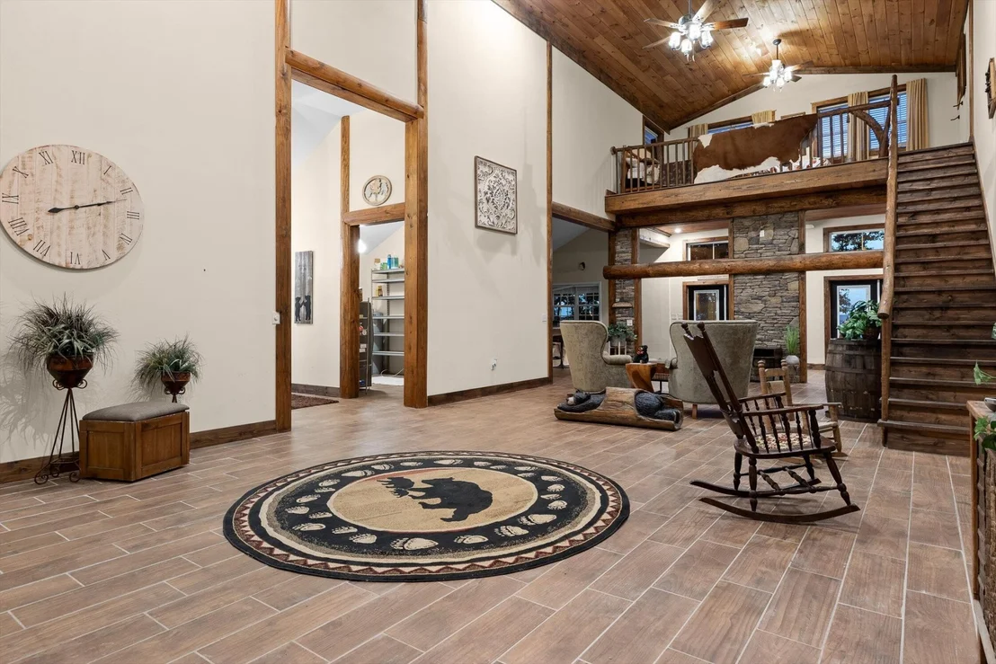 Photo of 400 Maple Trail