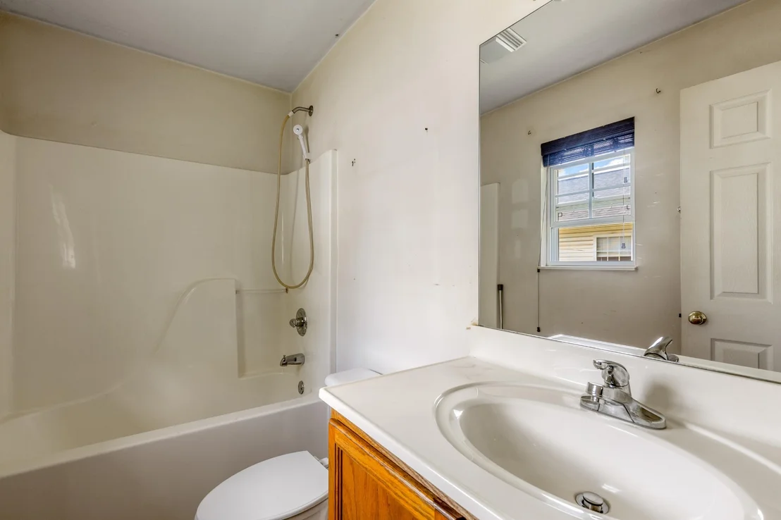 Photo of 232 W Edison Street