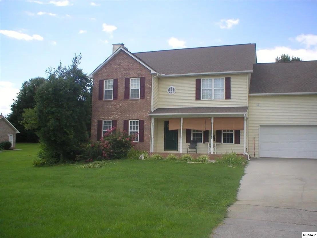 Photo of 1249 BLAKE LEA