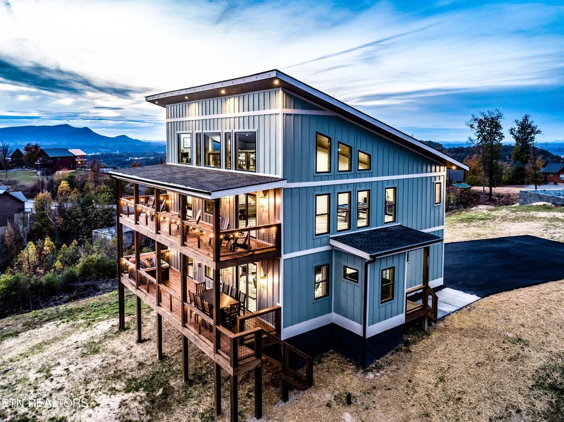 Photo of 2023 Starr Crest Drive