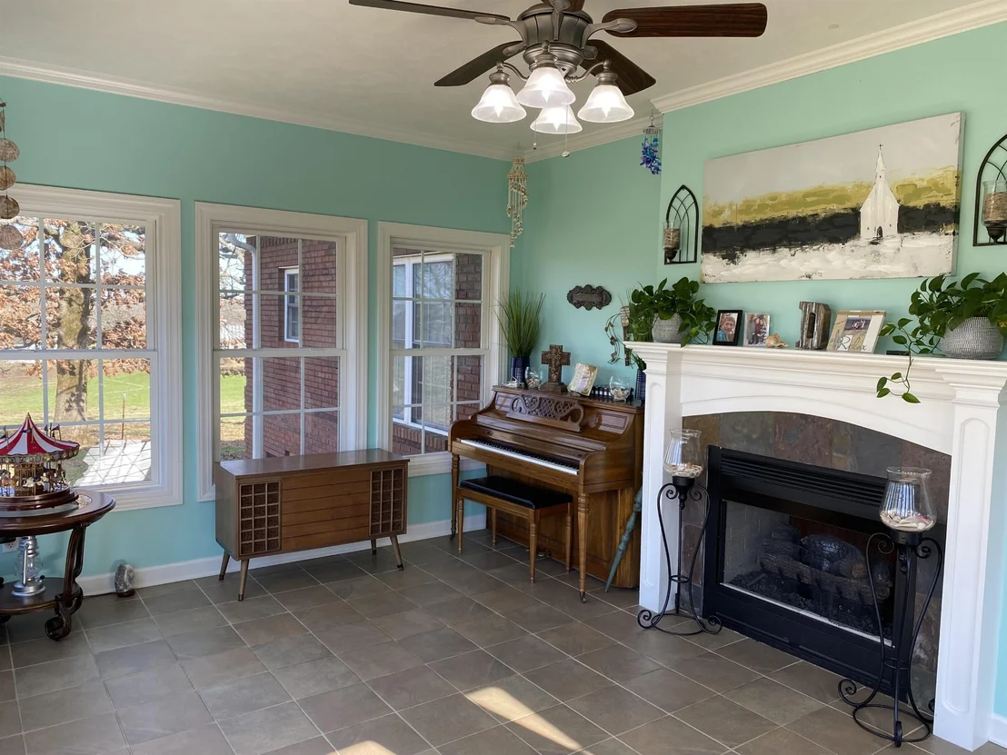 Photo of 360 HURLEY LN
