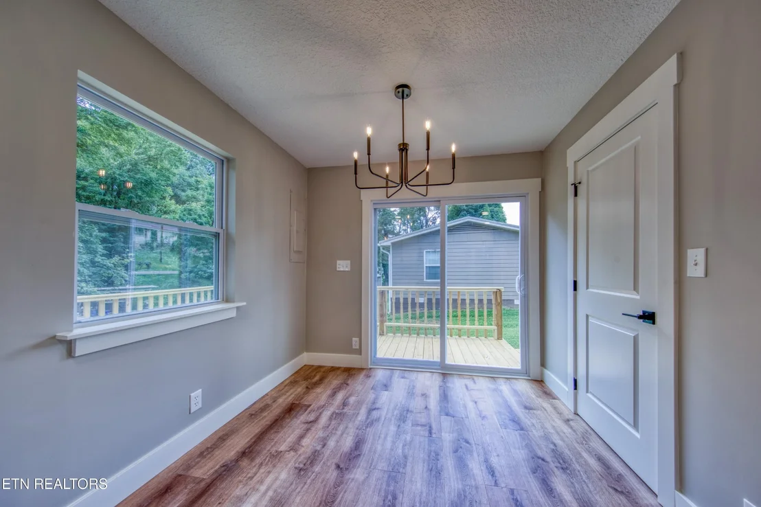 Photo of 1831 Outer Drive