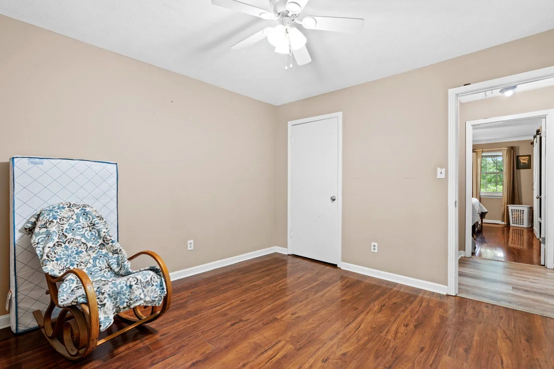 Photo of 155 Penny Ln