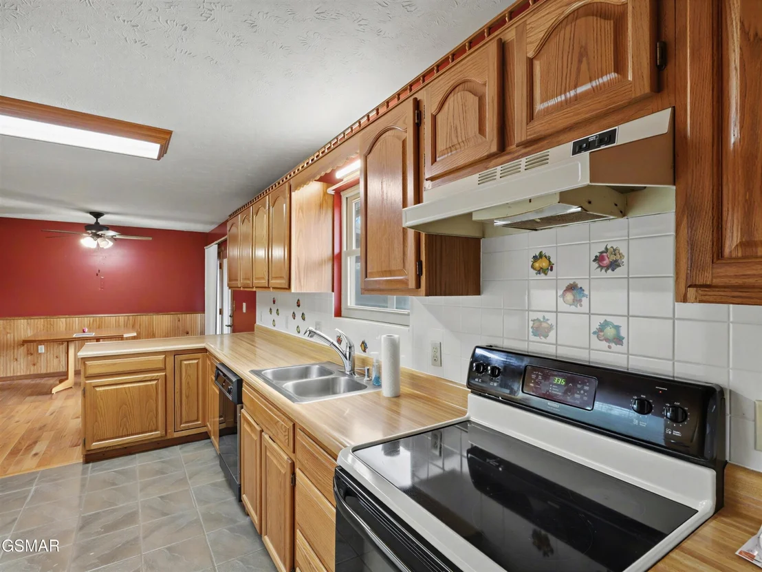 Photo of 2456 Amanda Lane