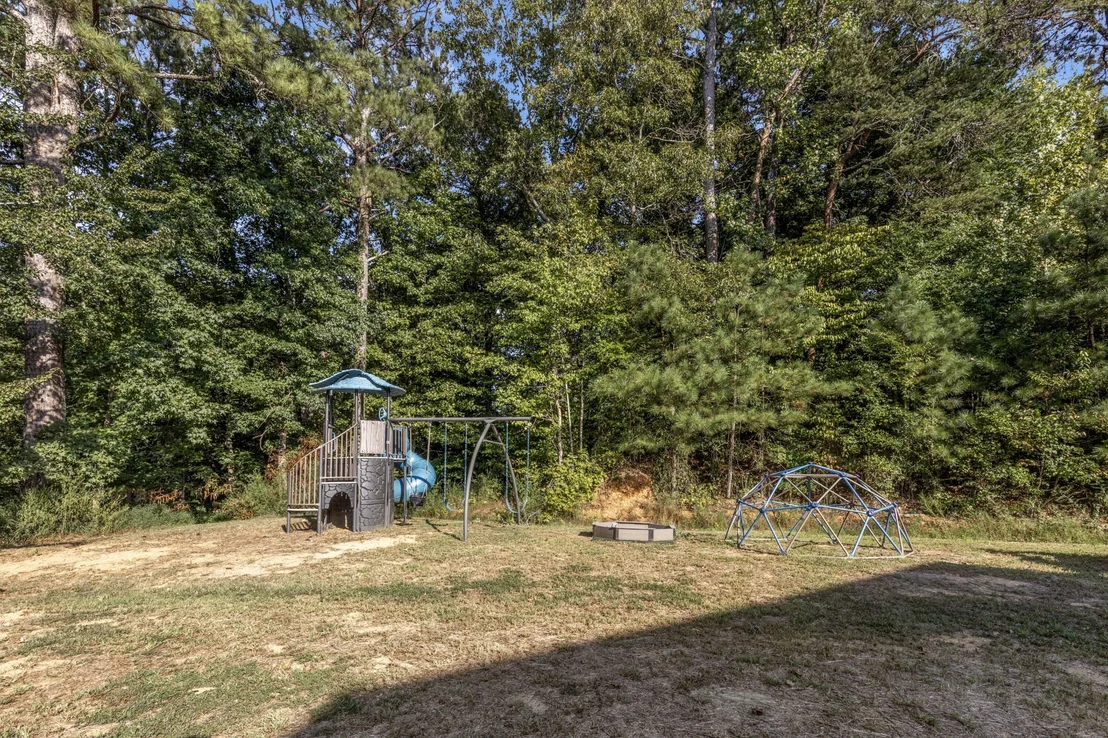 Photo of 192 Dover Road NE
