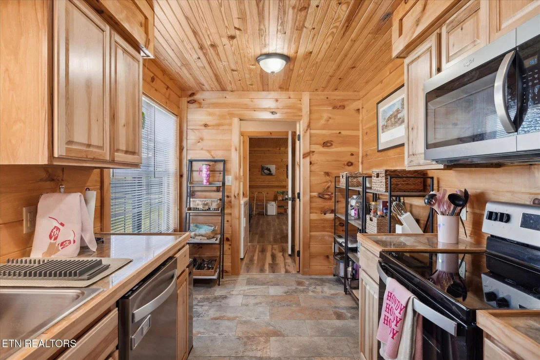 Photo of 1452 Kay View Drive