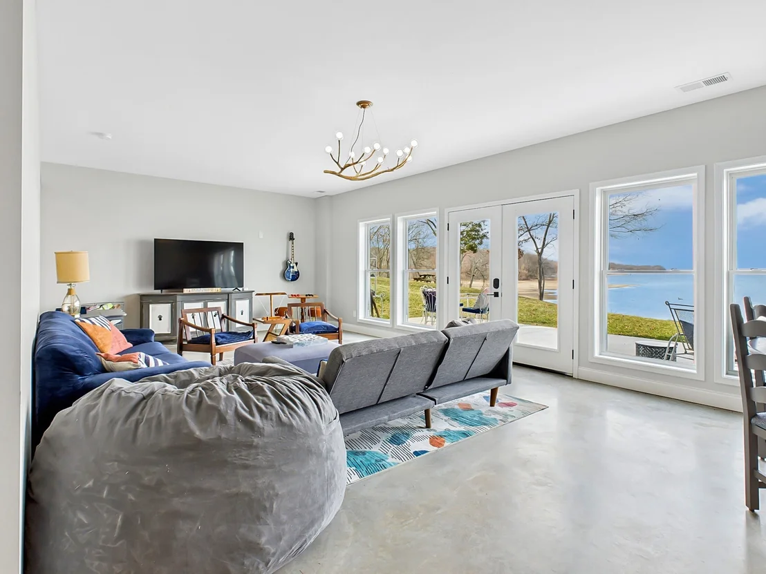 Photo of 191 Wayne Cir