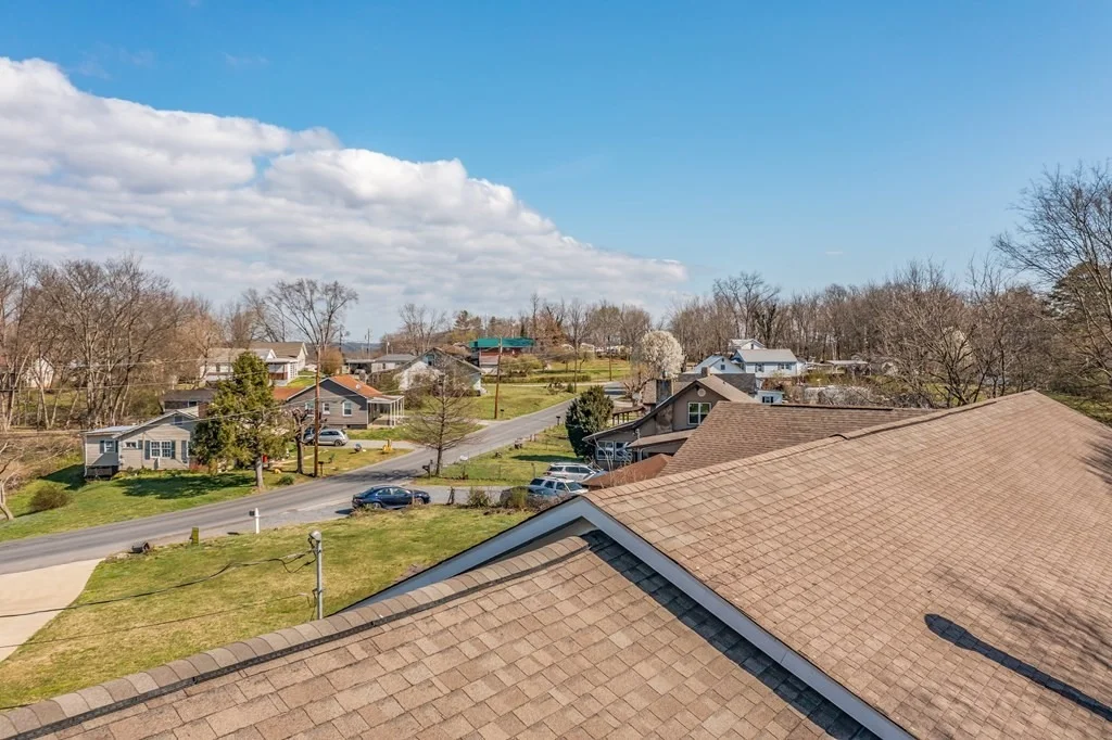 Photo of 552 JONES Circle