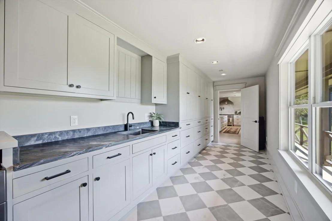 Photo of 965 Lofton Lane