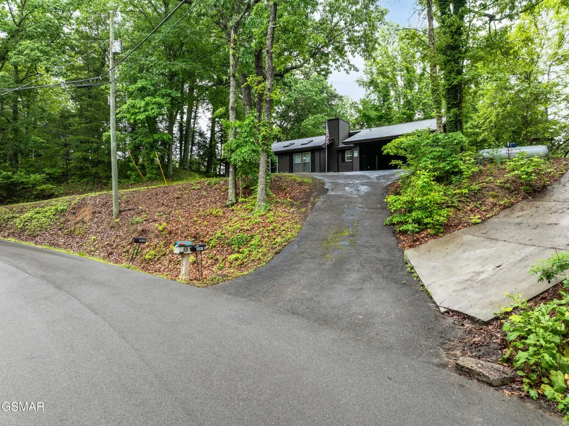 Photo of 2887 Pine Haven Drive