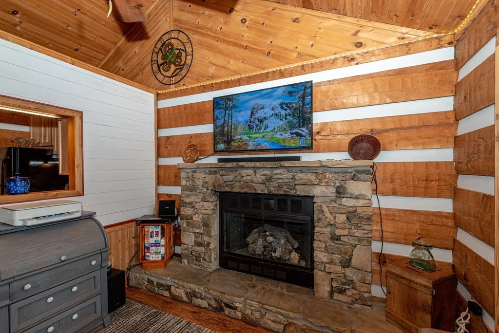 Photo of 1810 Ridgecrest Drive