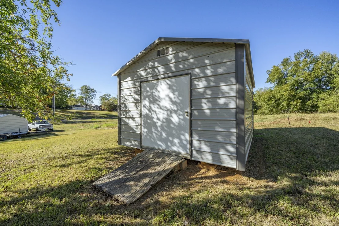 Photo of 122 CANBY CIR