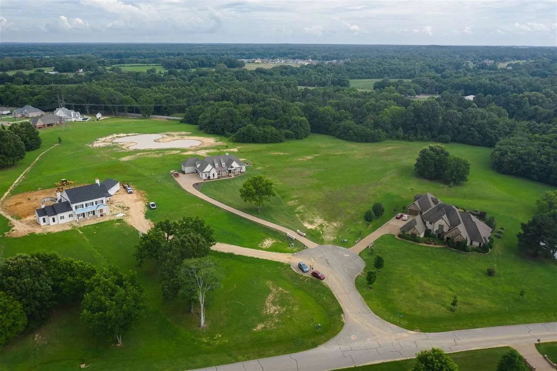 Photo of 20 WINDBROOK CV