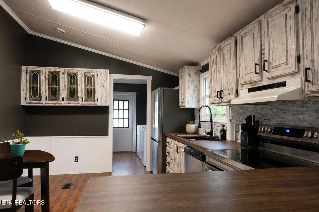 Photo of 115 Queener St