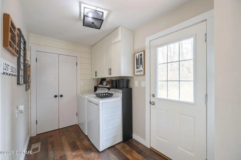 Photo of 607 Colonial Dr