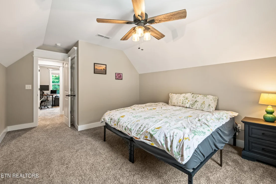 Photo of 538 Robinson Tr