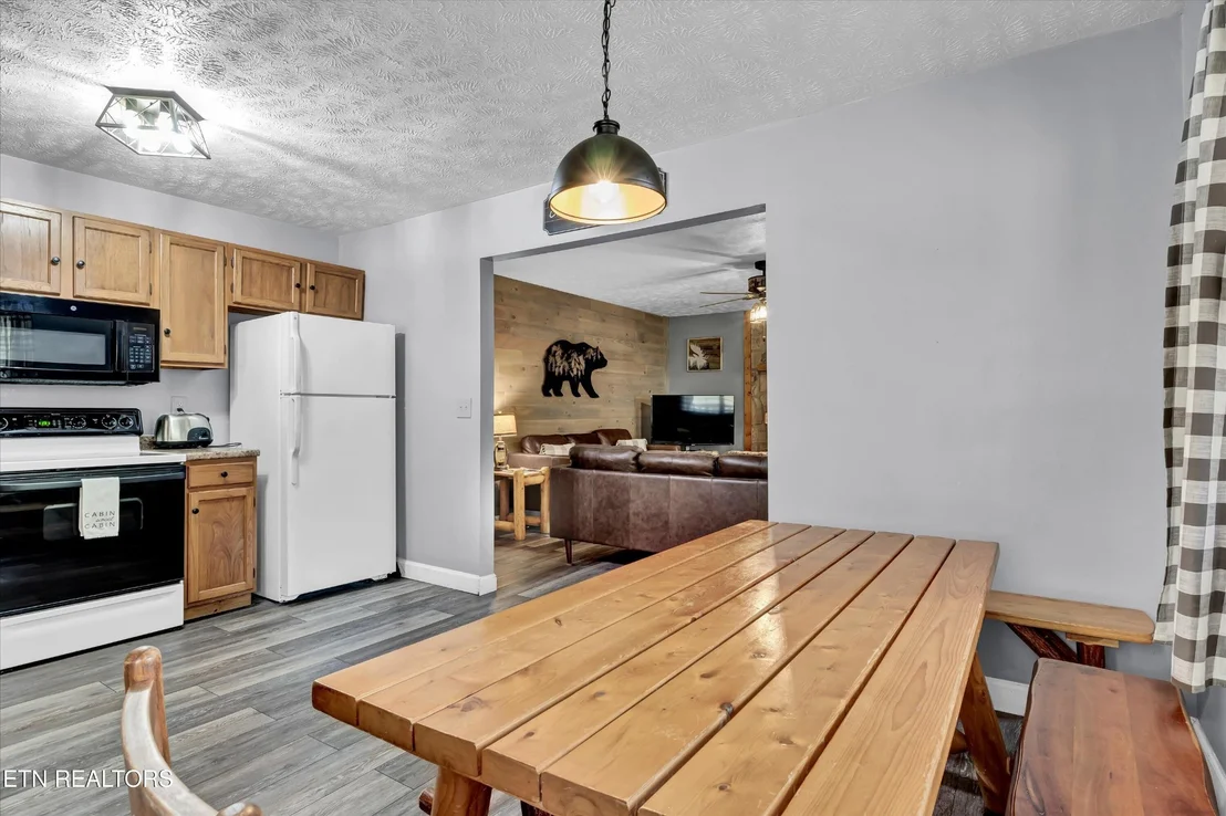 Photo of 2833 Longvale Lane