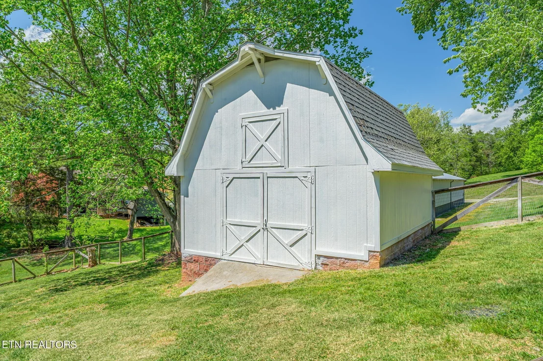 Photo of 7809 Griffith Rd