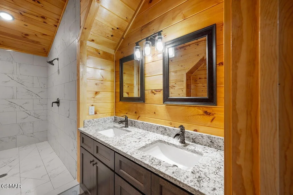 Photo of 4183 Chamberlain Lane