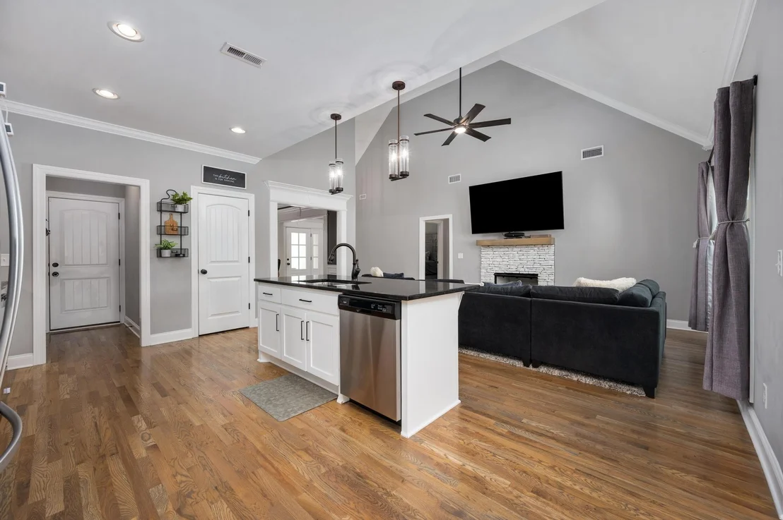 Photo of 5155 Cedar Retreat Dr