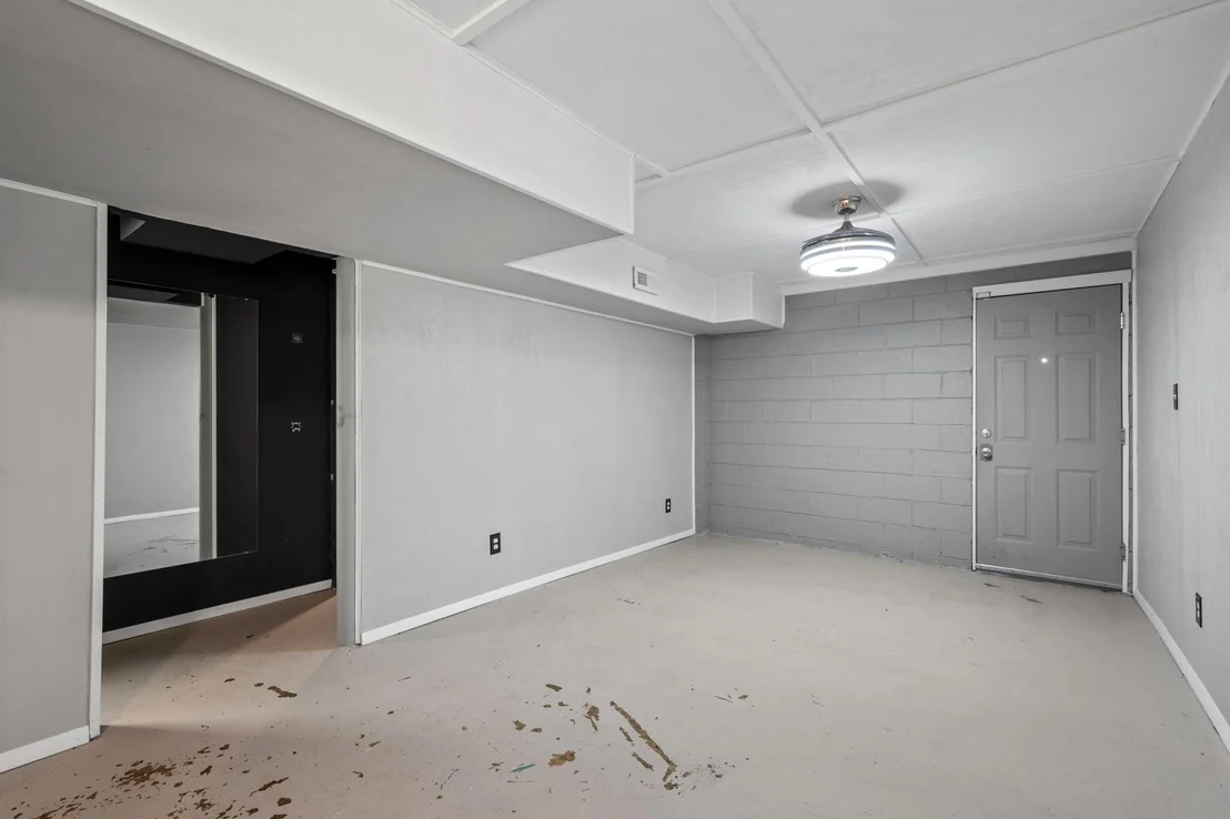 Photo of 8979 Hensley Road
