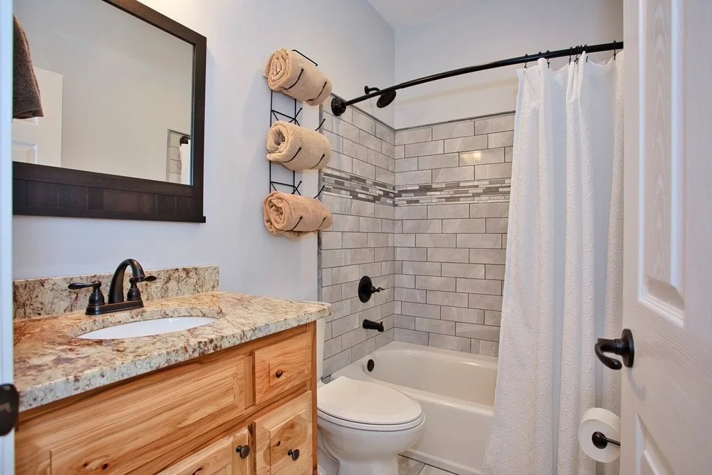 Photo of 250 Blount Circle