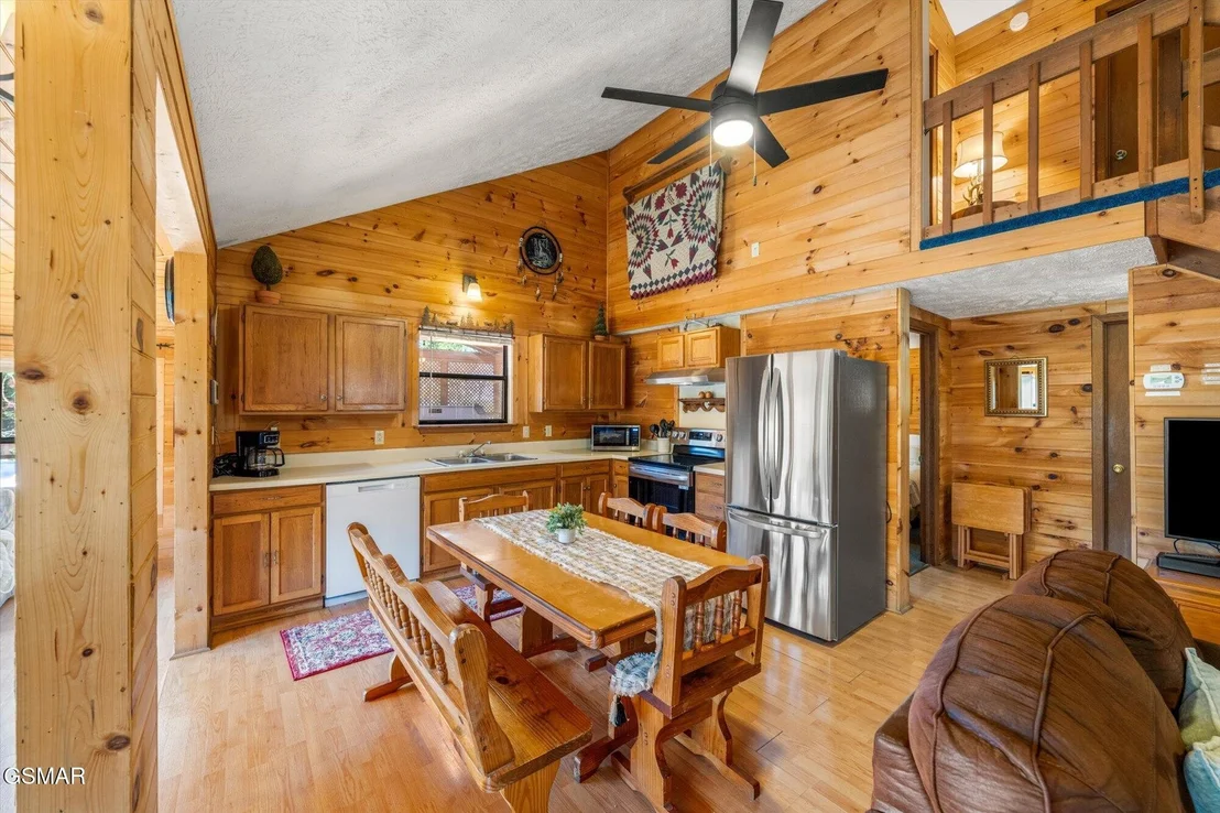 Photo of 2124 Windy Lane