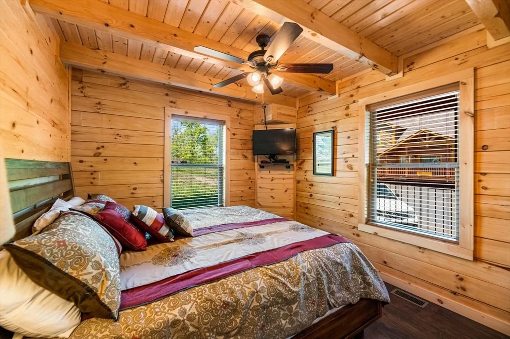 Photo of 220 Alpine Mountain Way